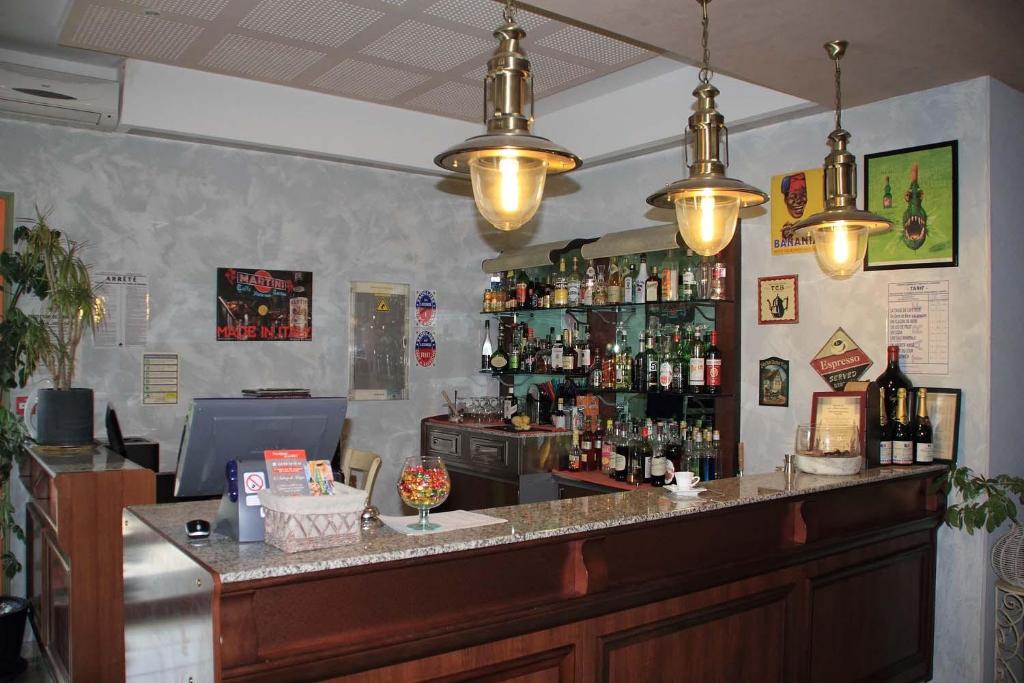 Auberge De Bonpas Logis De France Hotell Avignon Eksteriør bilde